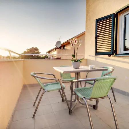 Zizic Apartment *