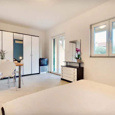 Zizic Apartment *